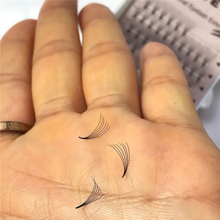 Pointy Base Premade Lash Fan